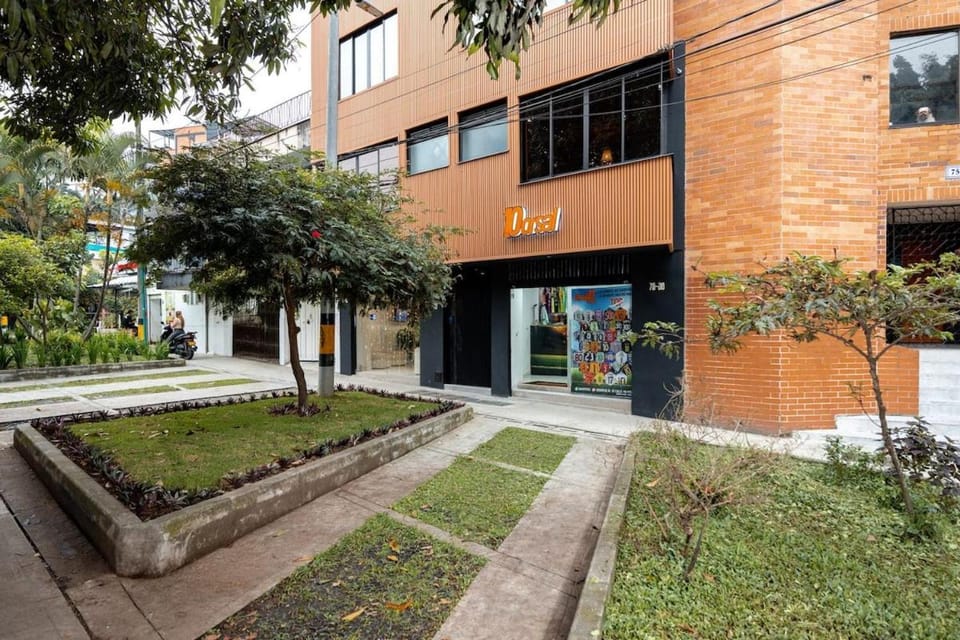 Apartamento 304, cerca al estadio, AC Apartment in Medellin