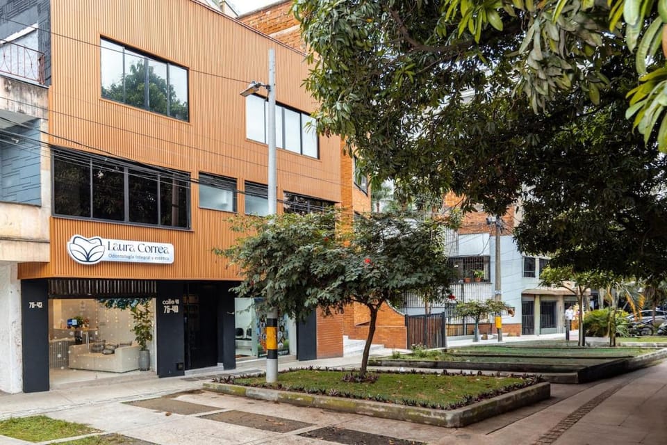 Apartamento 304, cerca al estadio, AC Apartment in Medellin