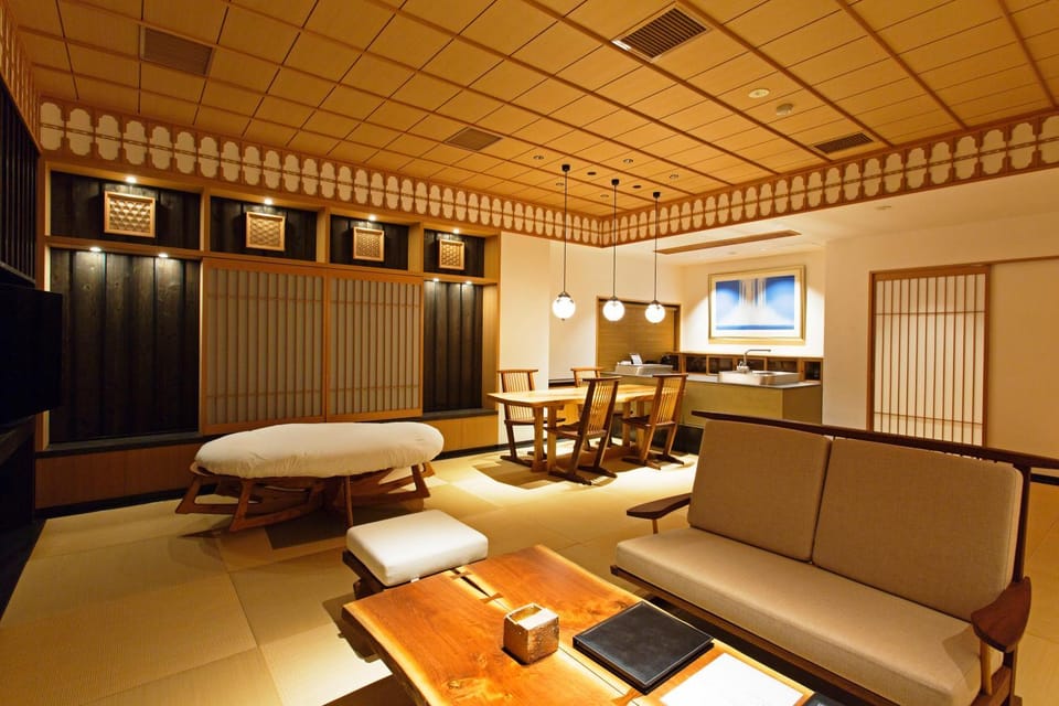 Photo of the whole room, Sea view