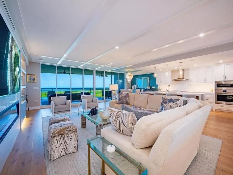 Kalea Bay Sanctuary Apartment in North Naples