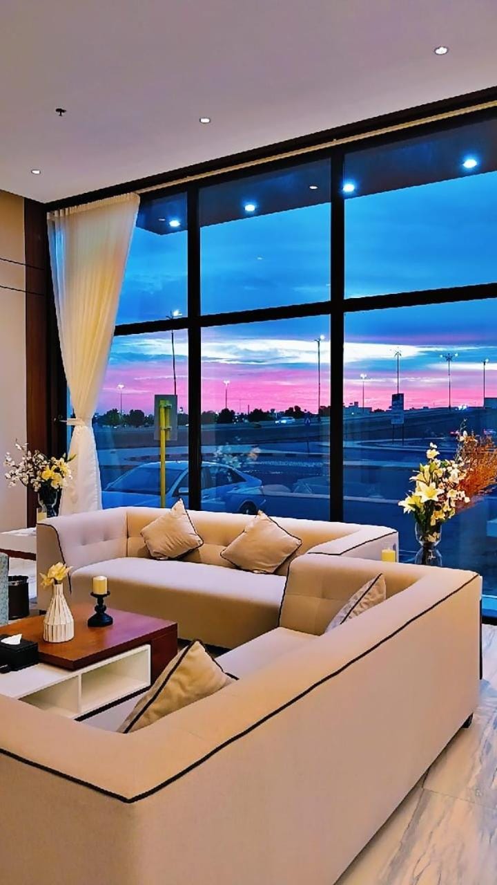 Property building, Natural landscape, View (from property/room), Balcony/Terrace, Seating area
