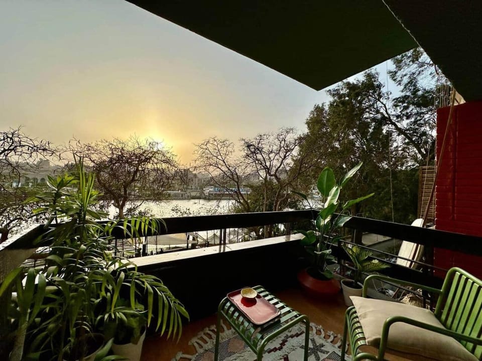 The Magical Nile view / 2 bedroom Zamalek Loft Apartment in Cairo
