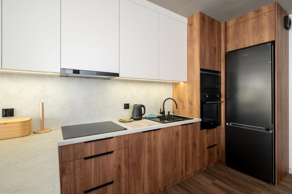 Kitchen or kitchenette, oven, stove
