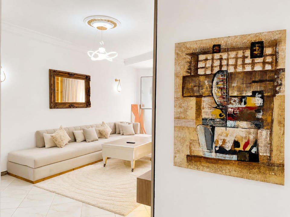 Stylish City View - Piscine & Parking & Wifi Apartment in Tangier