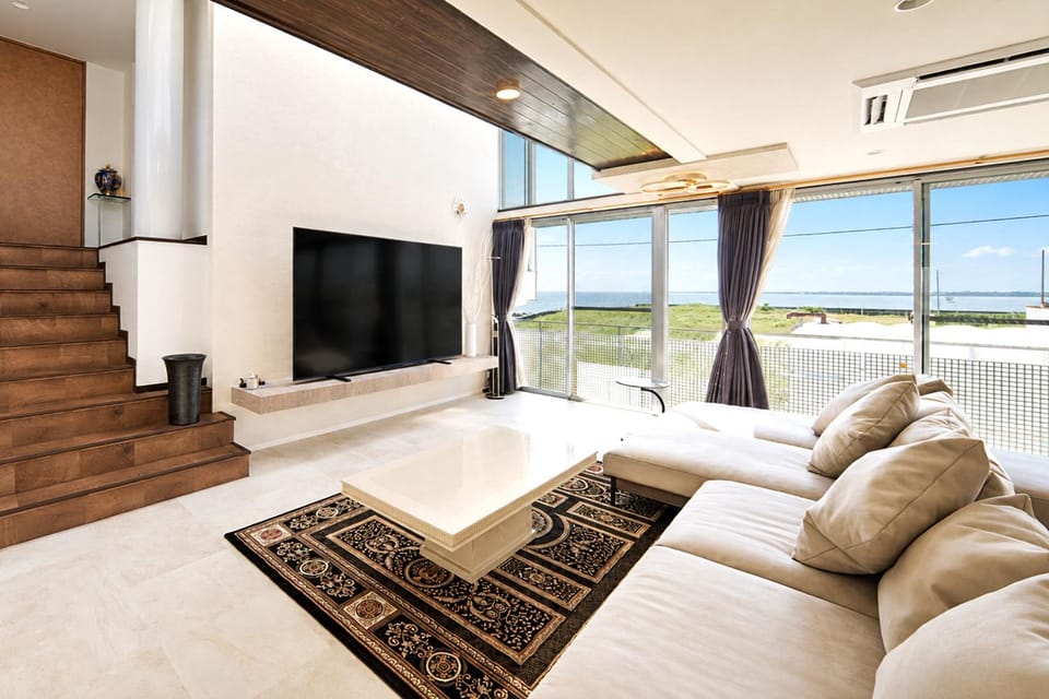 TV and multimedia, View (from property/room), Living room, Sea view