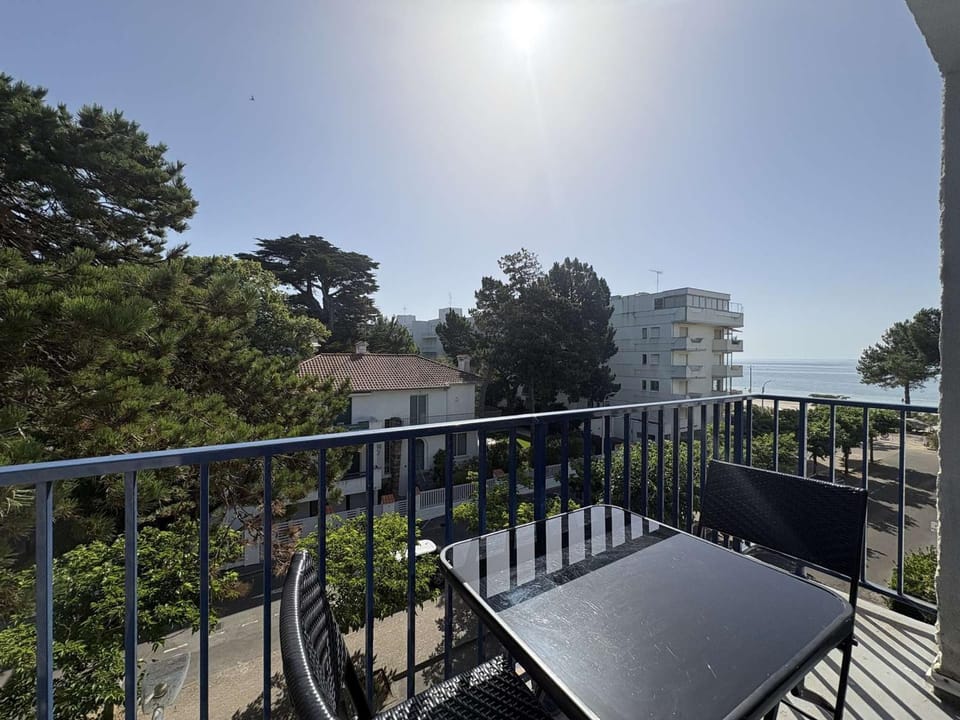Appartement vue mer - 5 pers. - FR-1-245-230 Apartment in Le Pouliguen