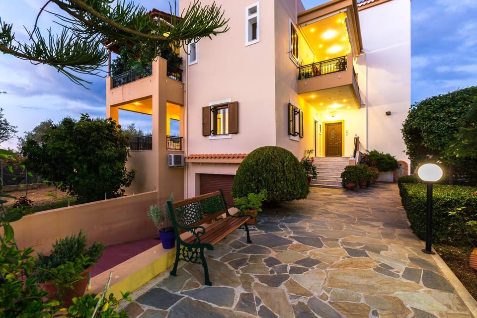 Facade/entrance, Garden