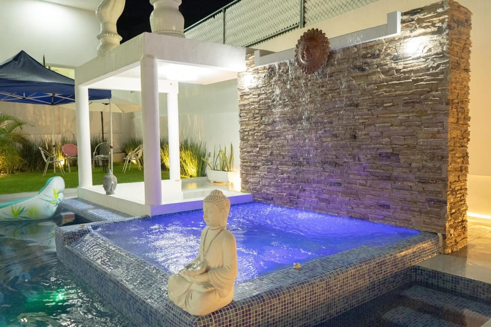 Casa Blanca Teques House in Tequesquitengo