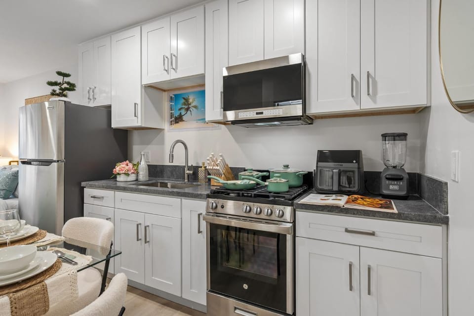 Entire Private Home with 2 King Bed, Ranch-Style, 2 Parking, AC, EVCharger, Available Now House in Lemon Grove