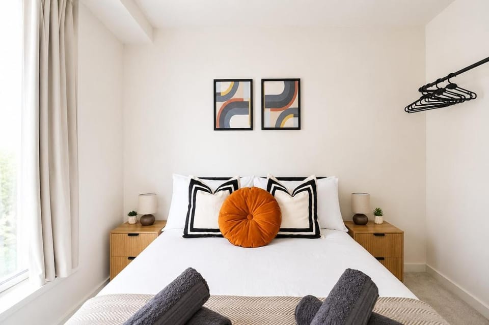 Stylish Harrow 2BDR 10 min to Wembley with Super Fast Wi-Fi Apartment in Harrow