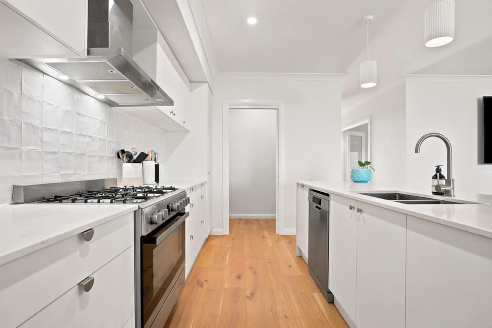 Great 3Bed 2Bath Home in Dubbo Close to Zoo Golf House in Dubbo