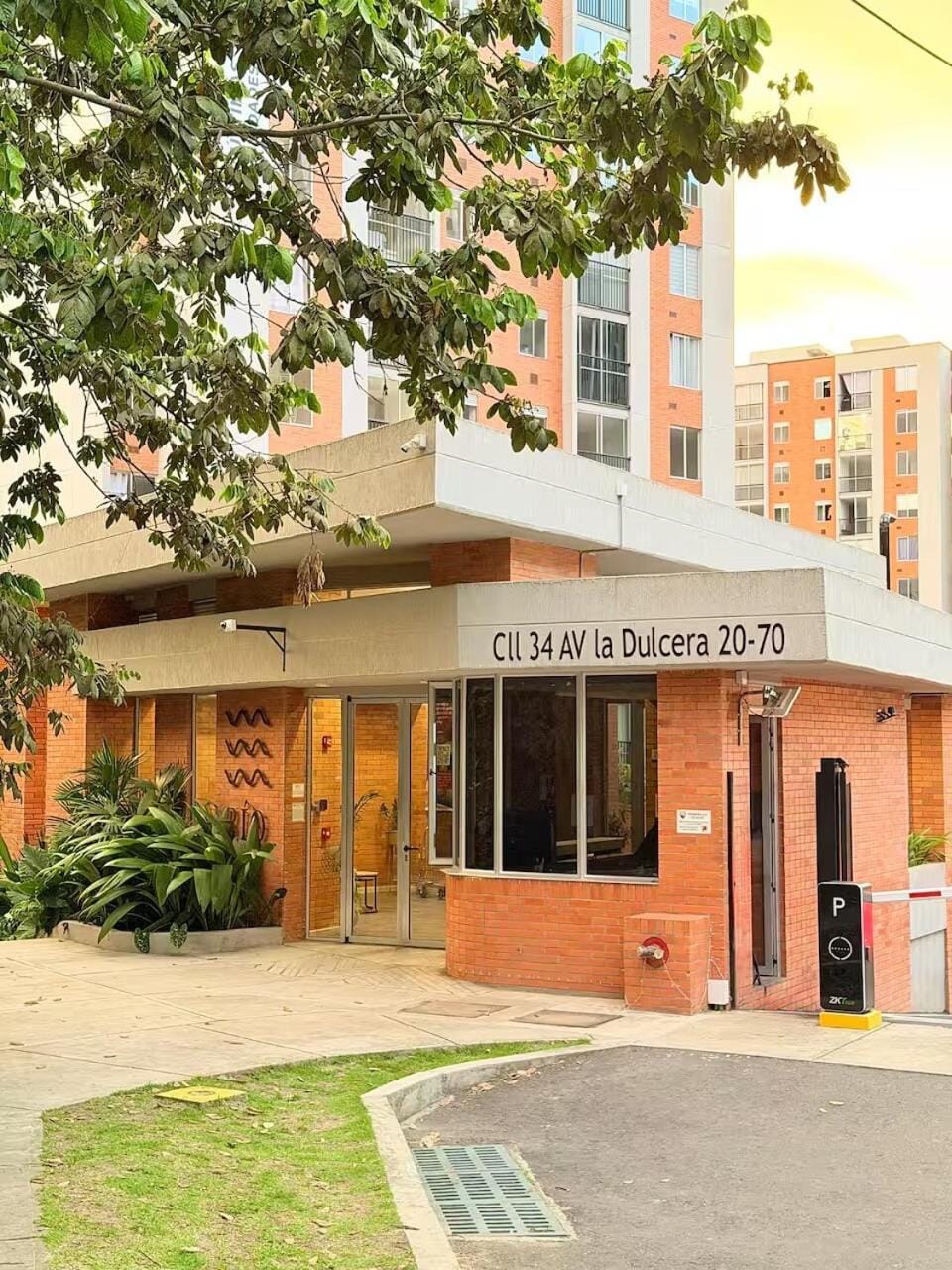 Apartamento de Lujo Nuevo en el Corazón de Pereira Apartment in Pereira