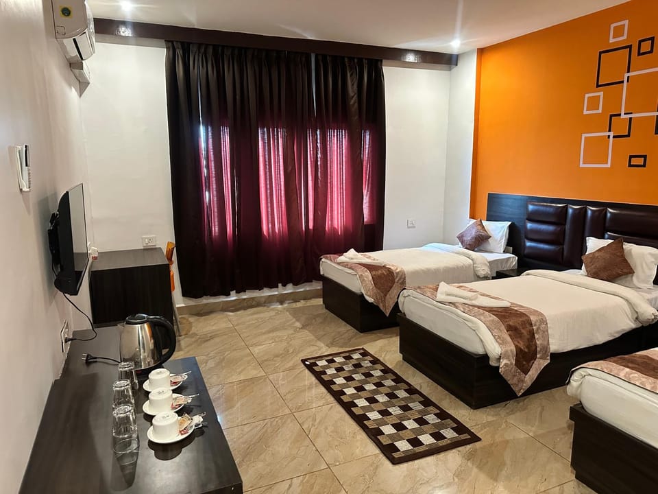 Hotel Leela Galaxy Apartment in Uttar Pradesh