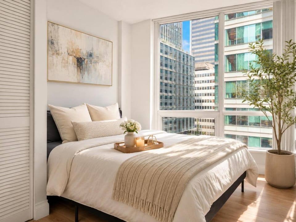 Urban 2BR Retreat in Downtown Vancouver Apartment in Vancouver