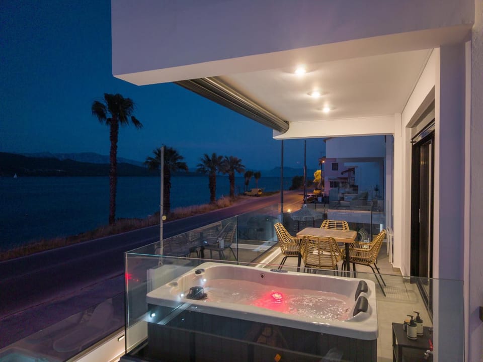Ciel Seafront Suites - Maisonette Apartment in Lefkada, Lefkada Municipality, Greece