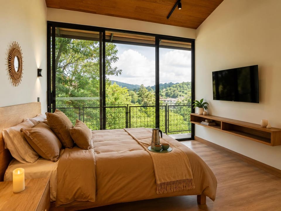 Bed, TV and multimedia, Photo of the whole room, Bedroom