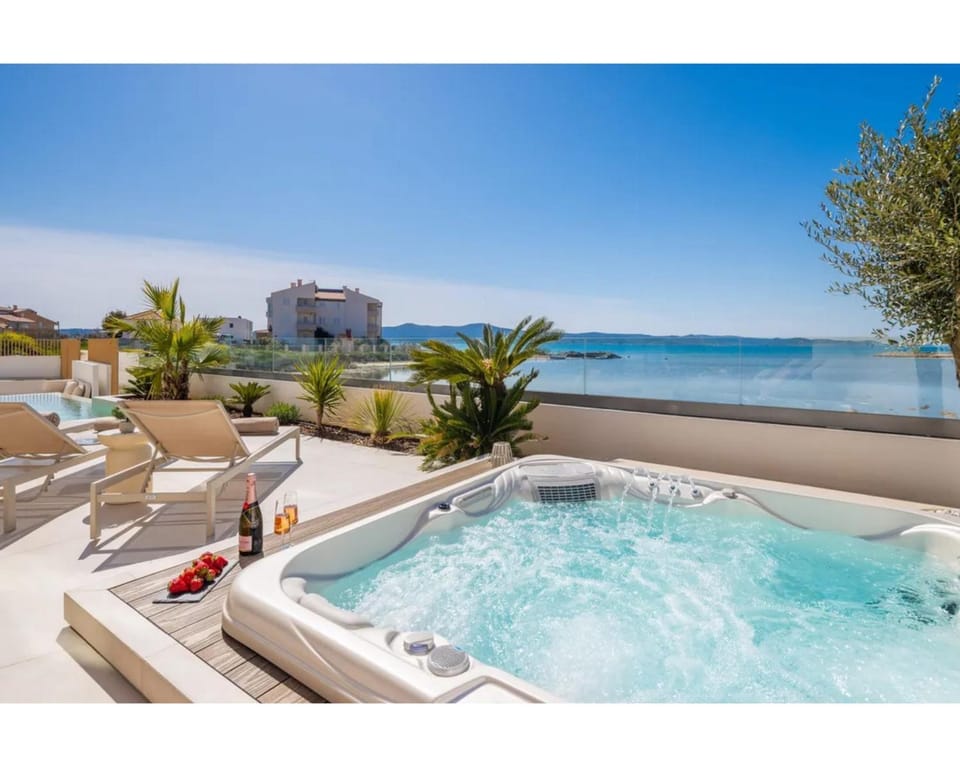 Patio, Day, Pool view, Sea view, sunbed