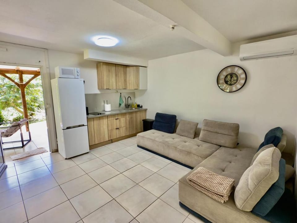 Appt Fruityyy - Piscine Privée & Proche de FDF Apartment in Fort-de-France