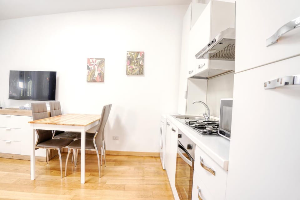 Modern Apartment with Private Patio near Navigli & Bocconi Apartment in Milan