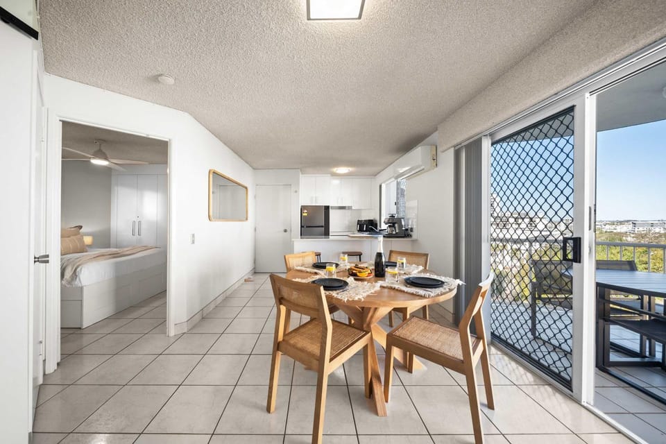 Balcony/Terrace, Kitchen or kitchenette, Seating area, Dining area