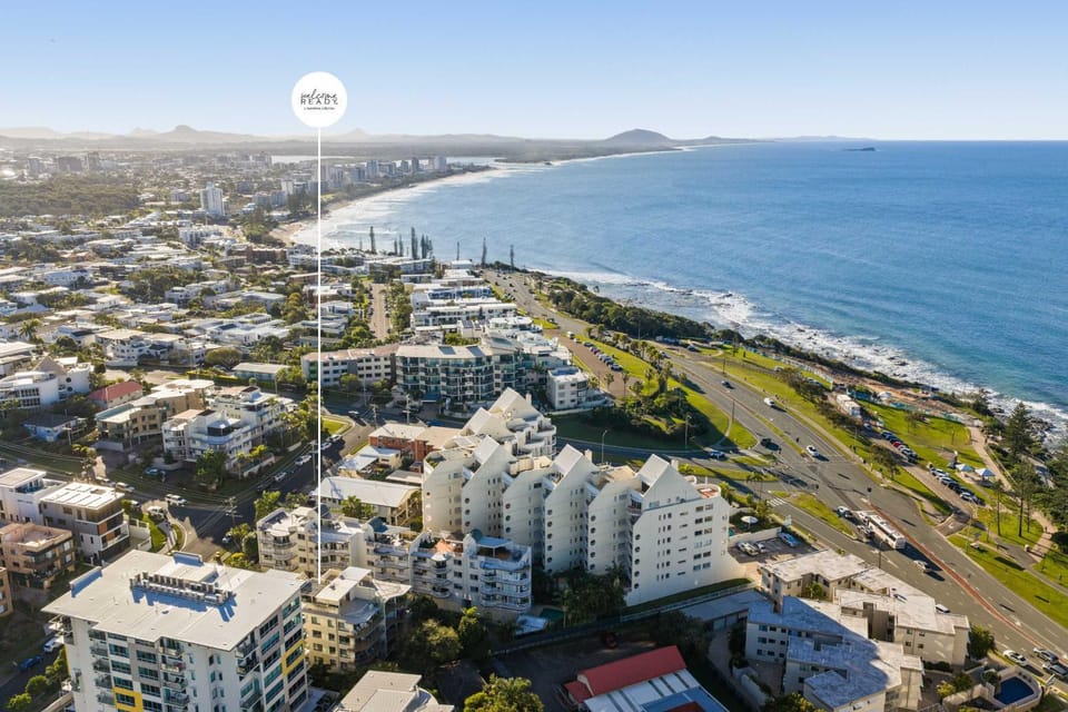 Property building, Bird's eye view, Beach, Sea view, Location
