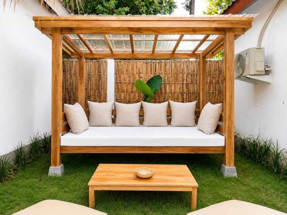 Garden, Seating area