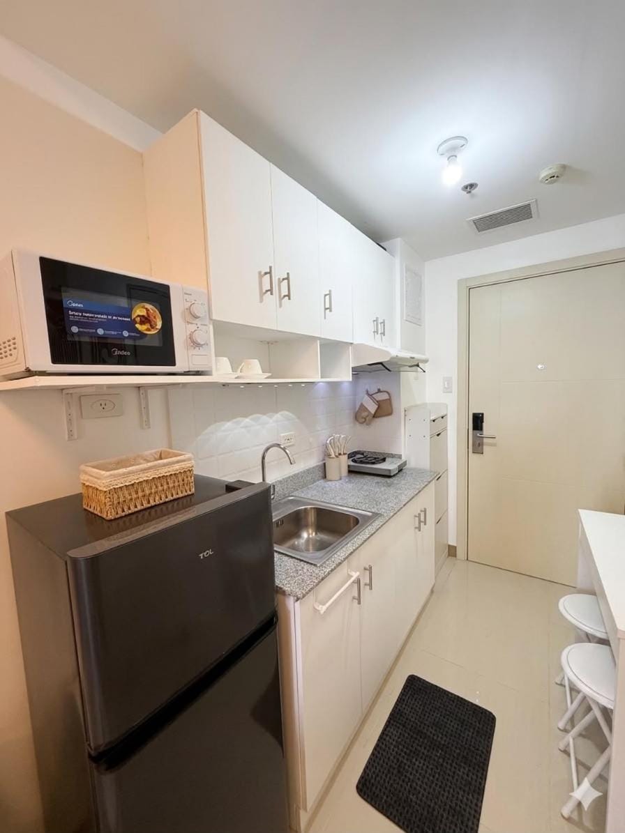 Oyeng s Place at South Residences Apartment in Las Pinas