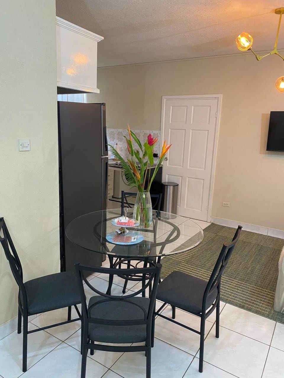 Comfy, Spacious Apartment near the beach Apartment in Bridgetown