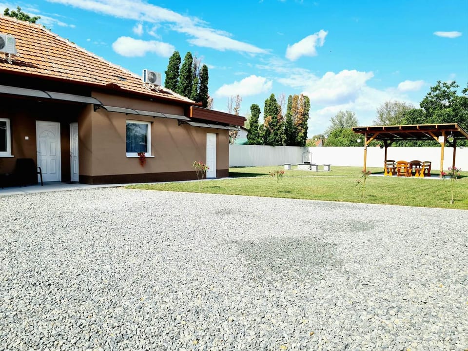 Léna vendégház Vacation rental in Hungary