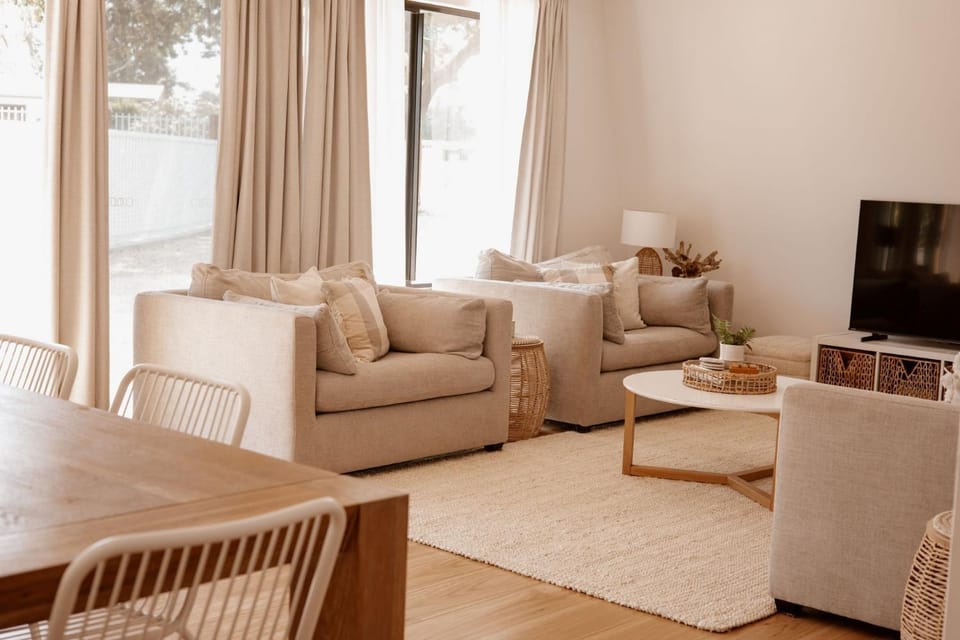 The Coastal Oak - Pool Linen Pets Wifi House in Carrickalinga