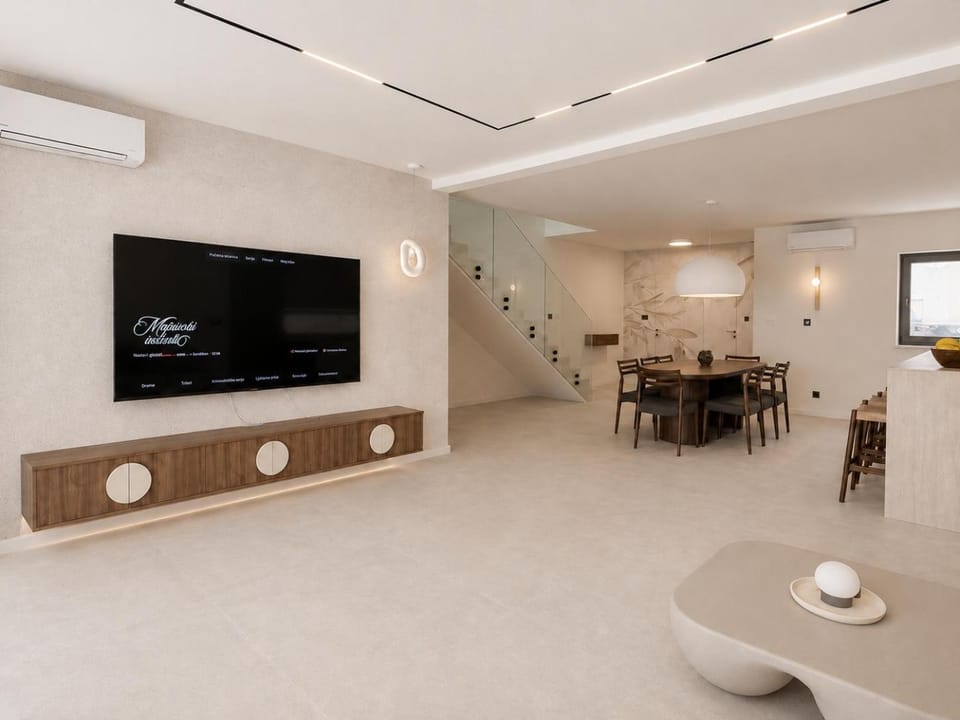 TV and multimedia, Living room, Seating area, Dining area, air conditioner