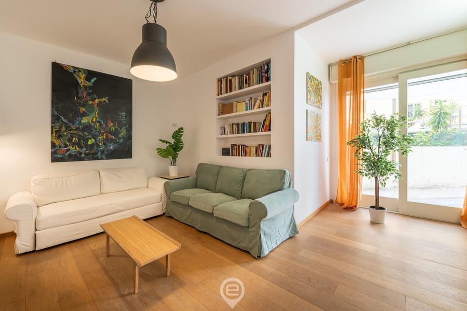 Estay - Via Roma Retreat Apartment in Cagliari