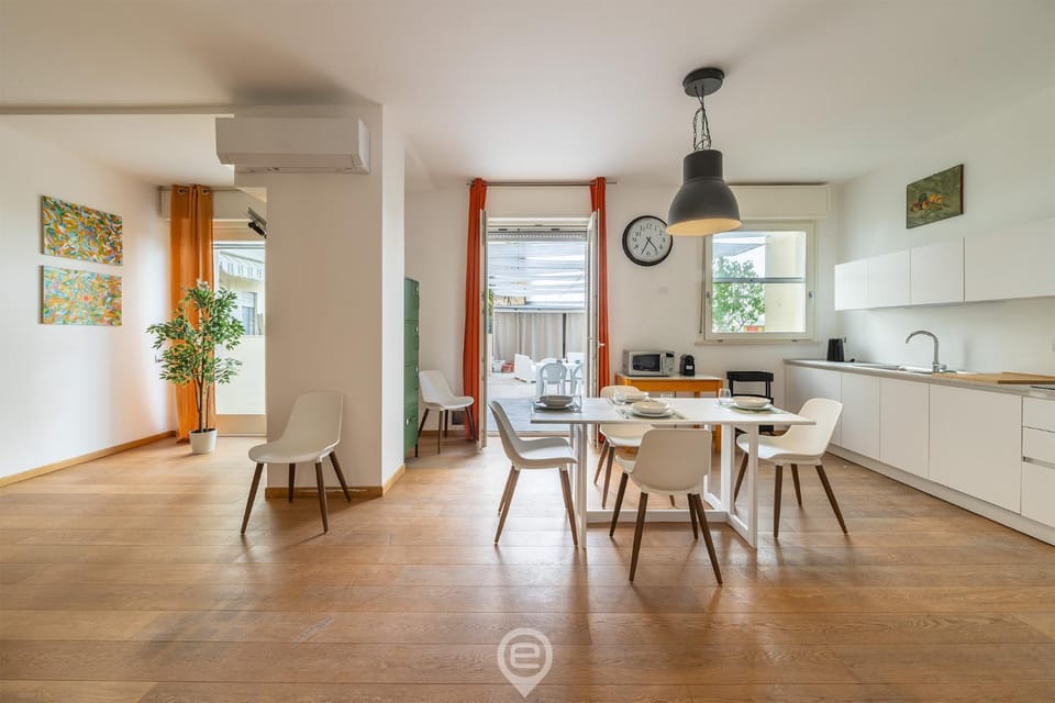 Estay - Via Roma Retreat Apartment in Cagliari