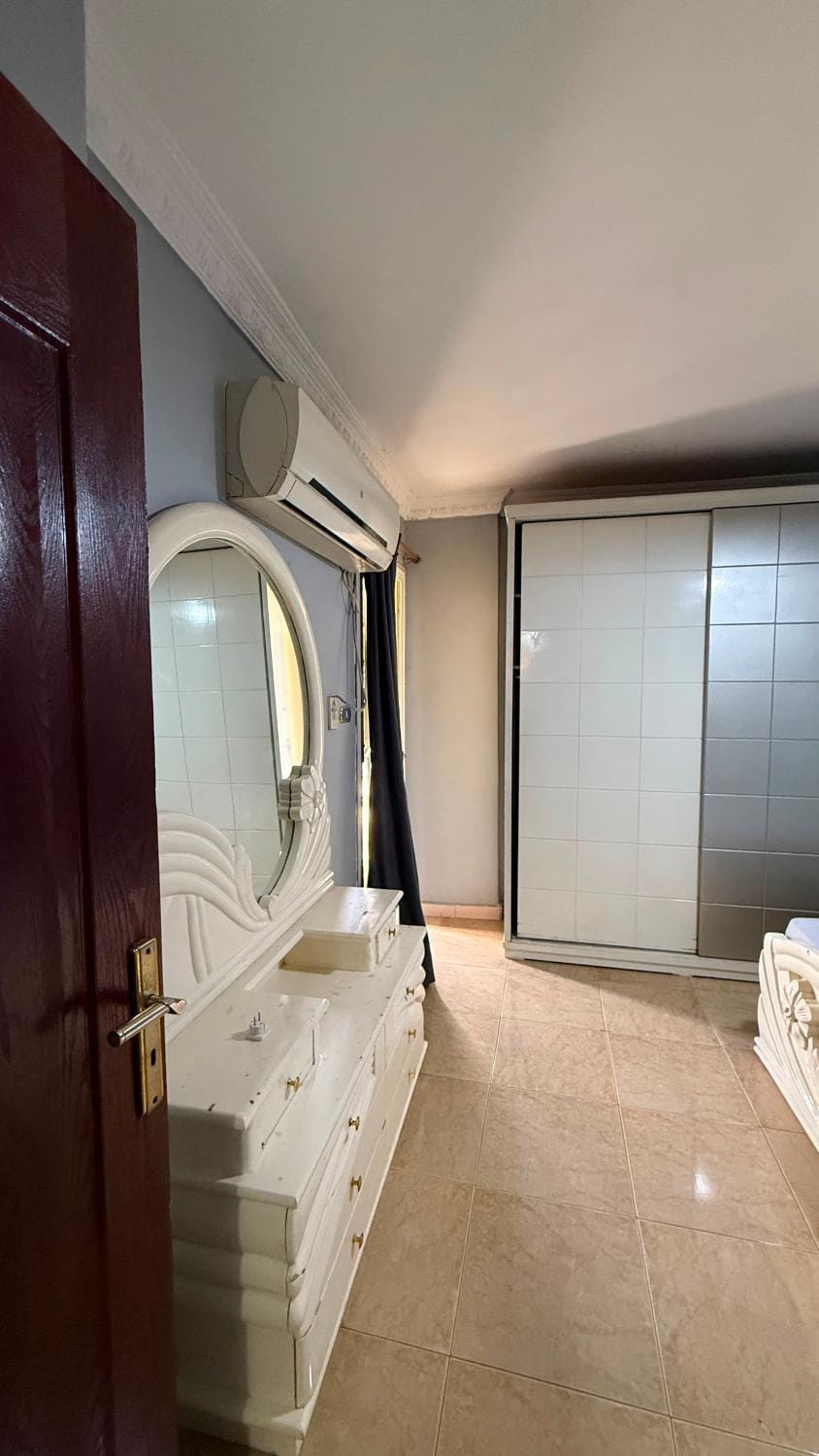 2 rooms apartment 3 AC Apartment in Cairo Governorate