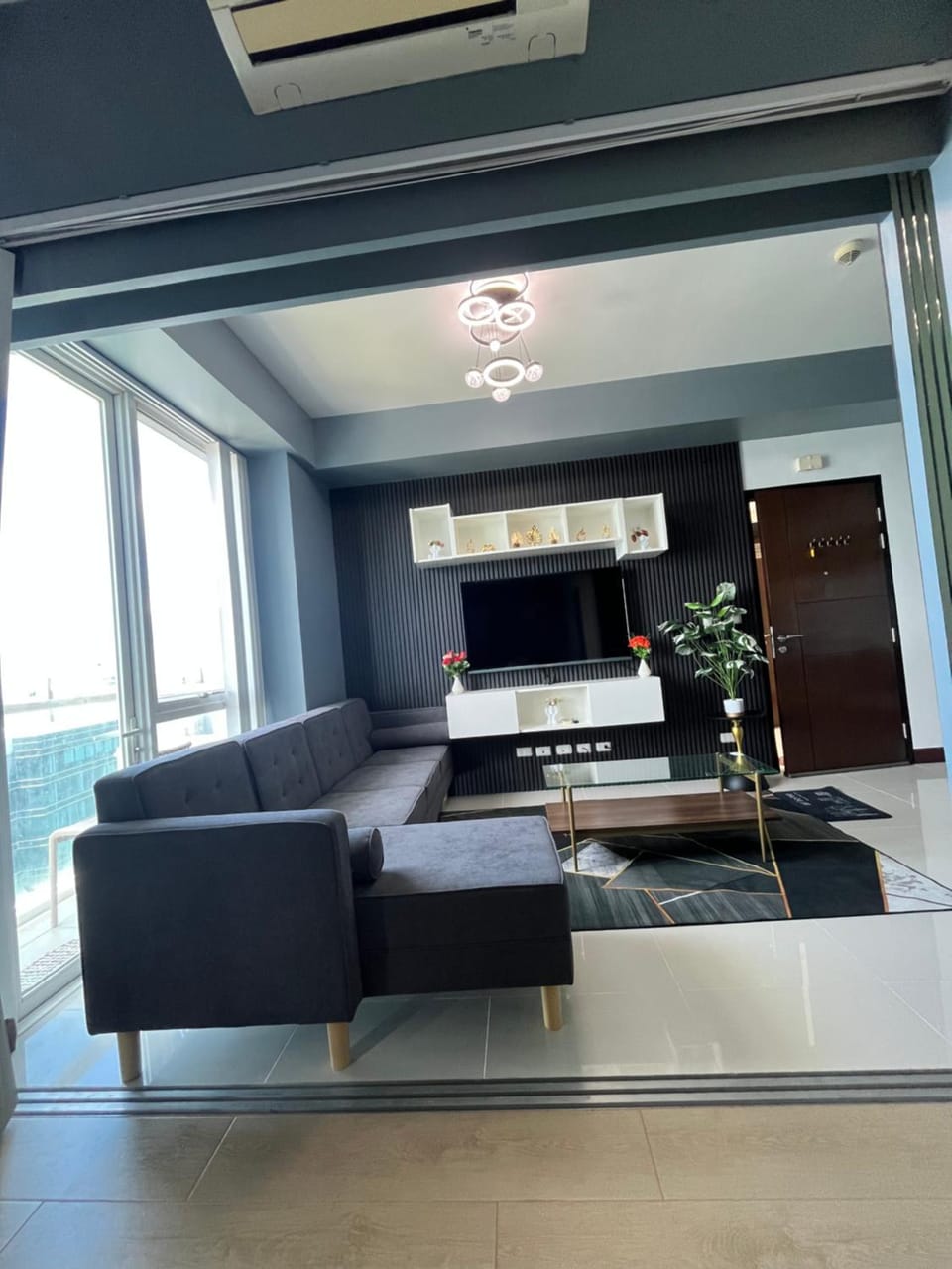 8 Newtown boulevard newtown mactan condumenium Apartment hotel in Lapu-Lapu City