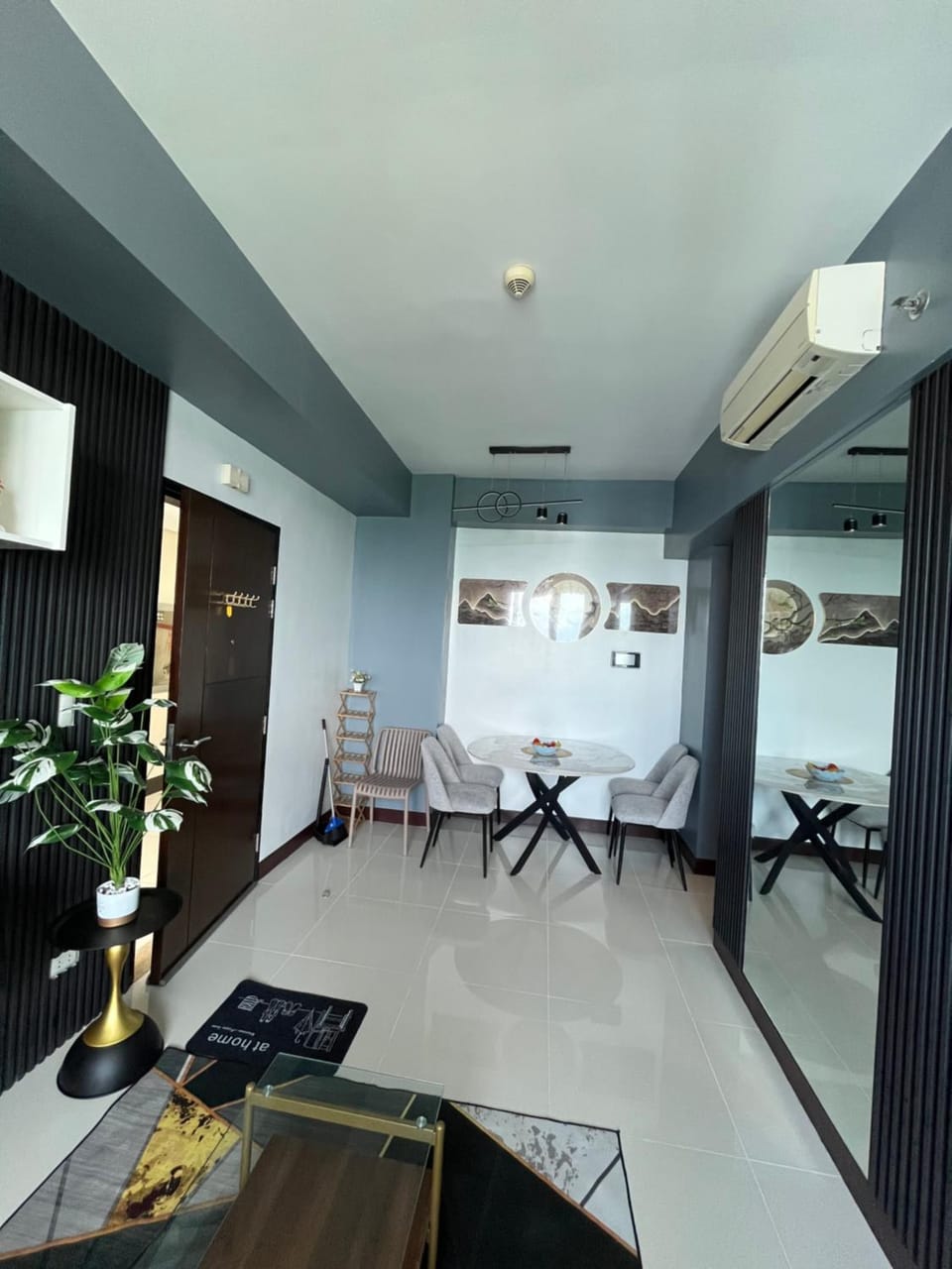 8 Newtown boulevard newtown mactan condumenium Apartment hotel in Lapu-Lapu City