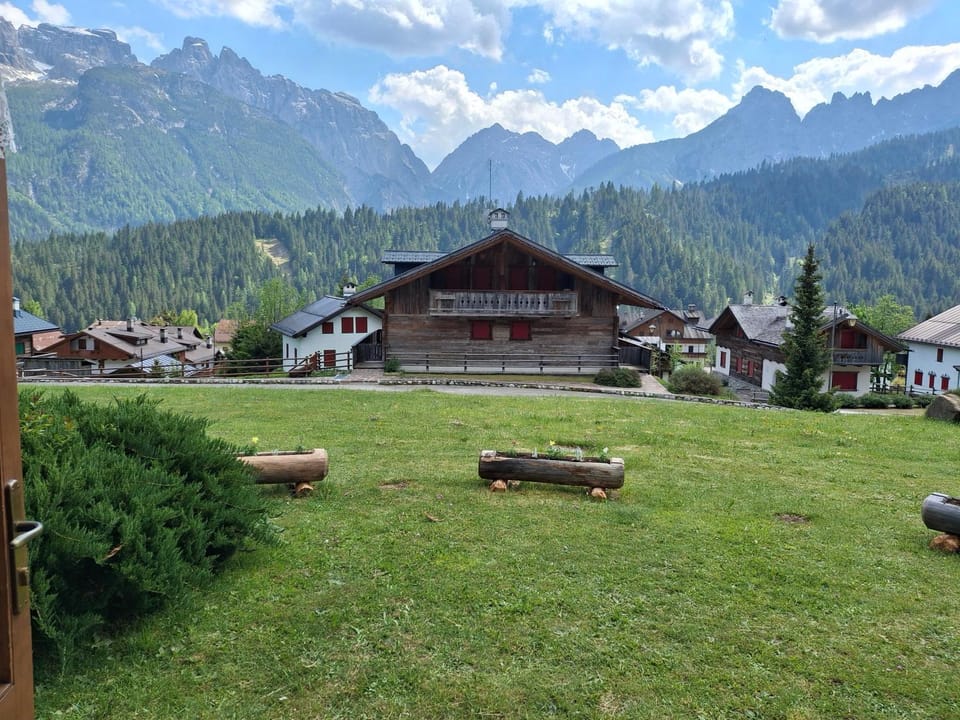 Lorenz Hütte - Appartamento con vista Dolomiti a Sappada Apartment in Friuli-Venezia Giulia