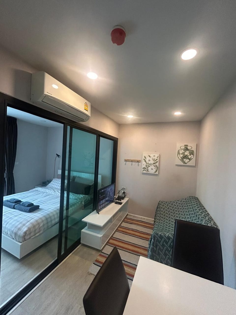Warm & Cozy 1-Bedroom Home Nimman area Apartment in Chiang Mai