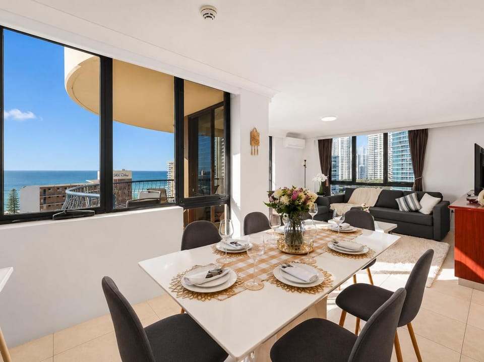 View (from property/room), Balcony/Terrace, Living room, Seating area, Dining area, Sea view