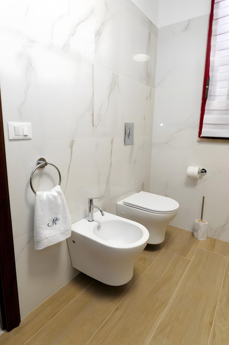 Bathroom, Living room