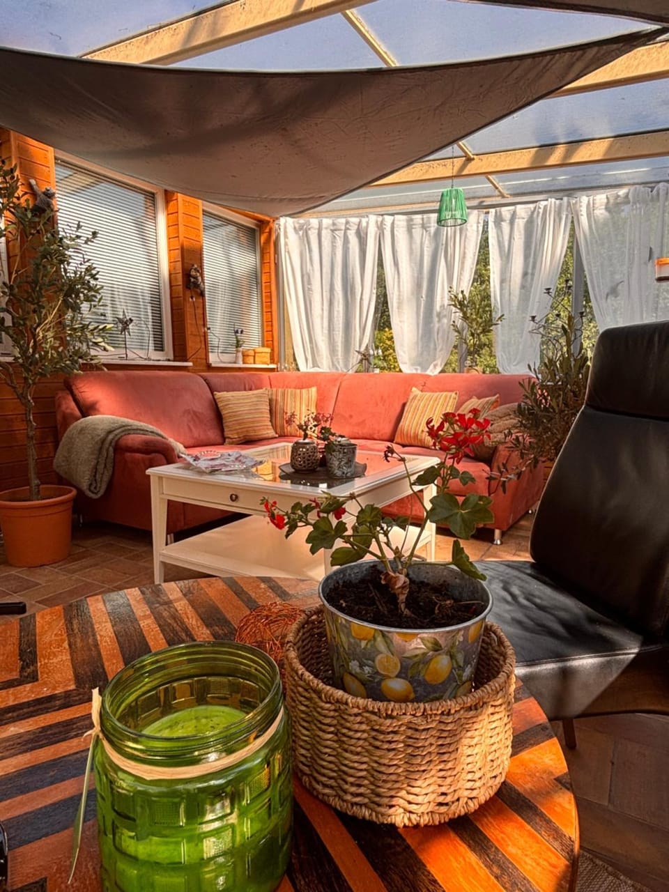 View (from property/room), Balcony/Terrace, Seating area, Garden view