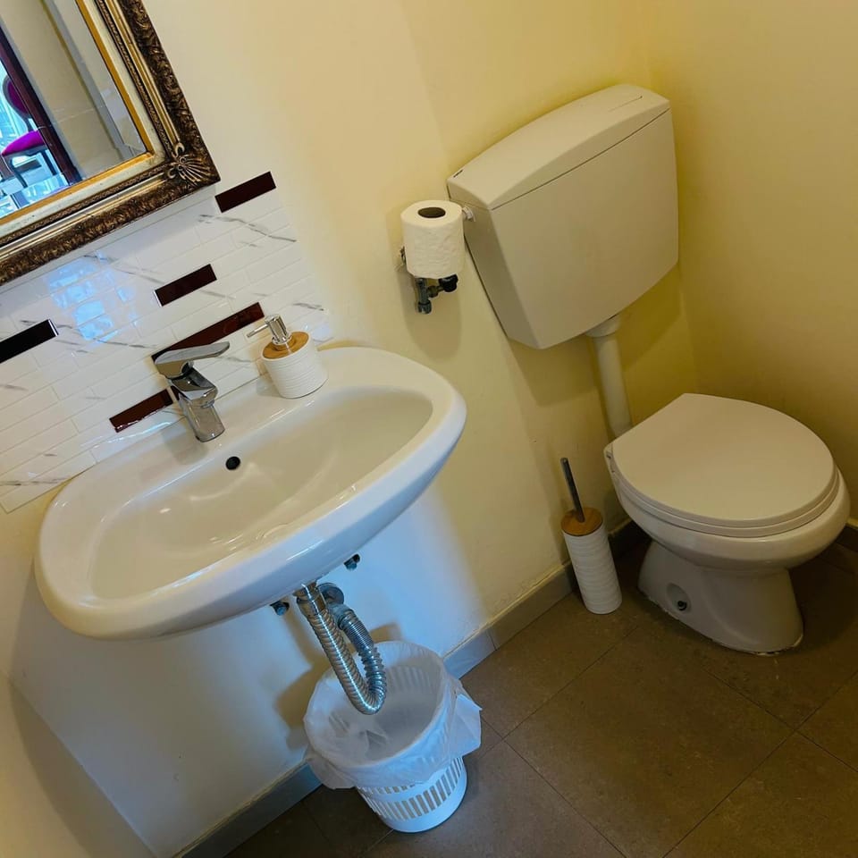 DANTE & GRIMM APARTAMeNT Bed and Breakfast in Matera