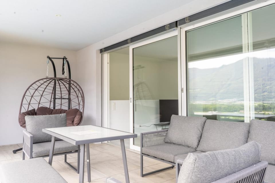 Patio, Natural landscape, Summer, View (from property/room), Balcony/Terrace, Living room, Seating area, Dining area, Mountain view, Sunset