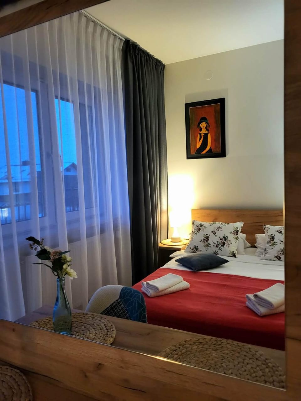Balcony/Terrace, Bedroom, Mountain view