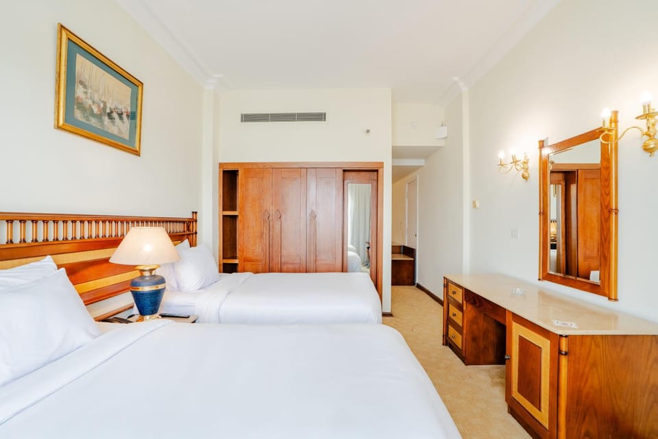 Bedroom, air conditioner