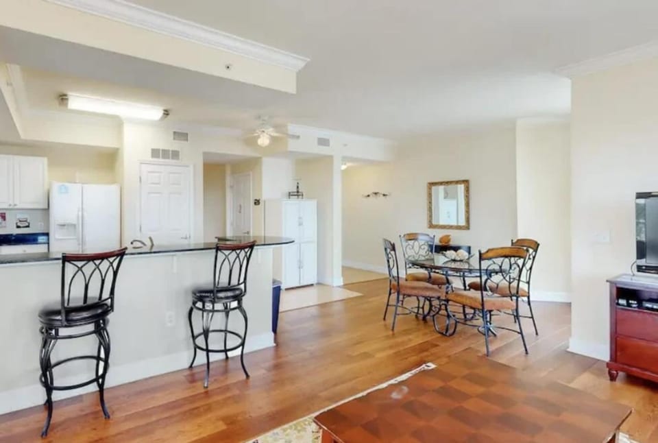 Two Bedroom End Unit with Gulf View Balcony Apartment in Panama City Beach