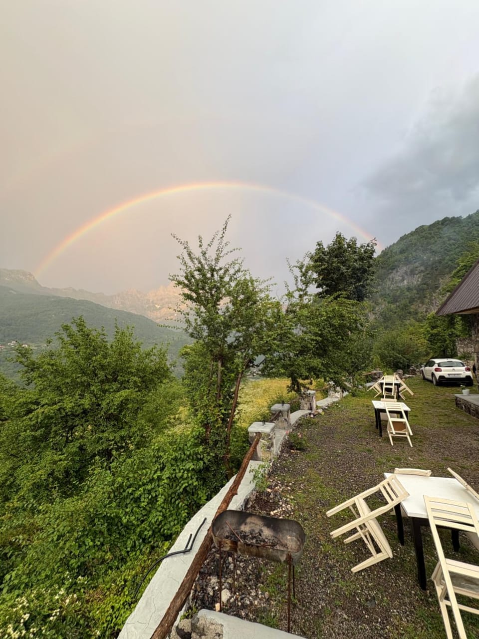 Nini Guesthouse Theth Bed and Breakfast in Montenegro