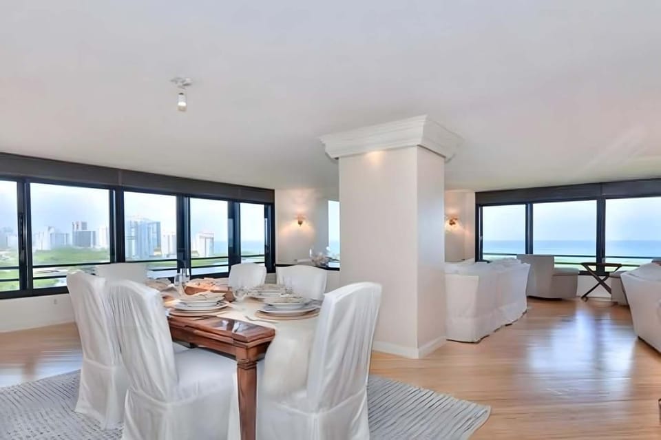 Corner Condo with Panoramic Bay and Gulf Views Apartment in Pelican Bay