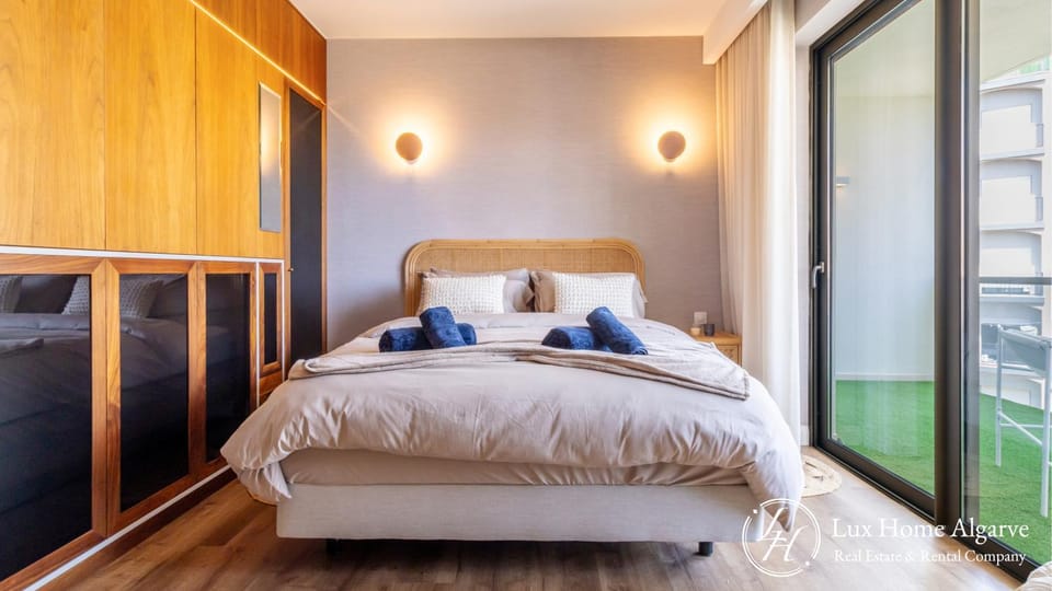 Bed, Bedroom, wardrobe