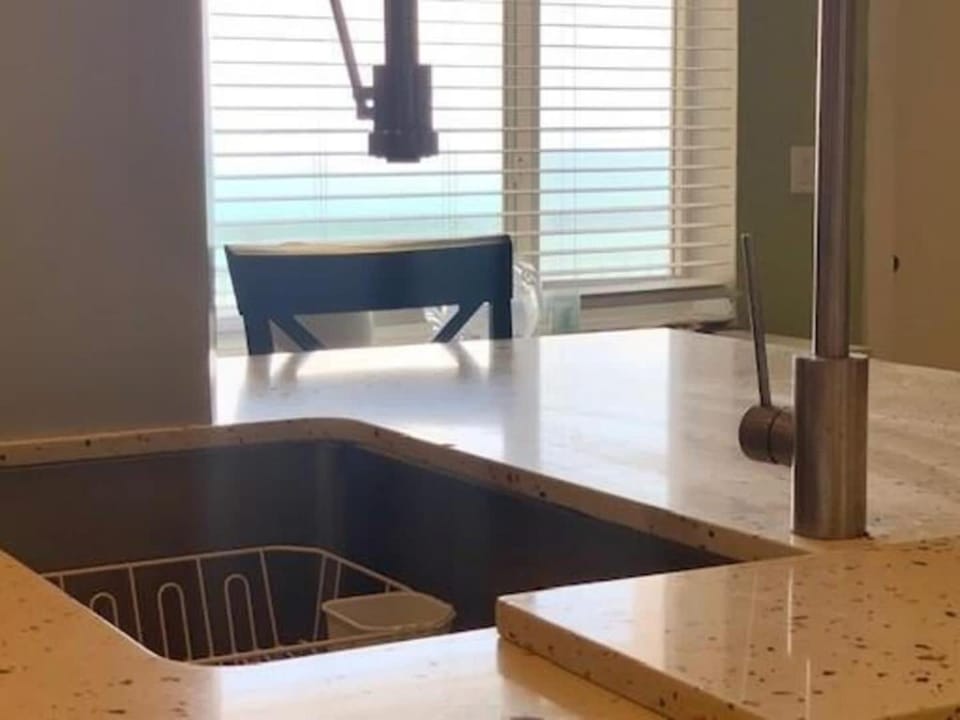 Waterfront Condo with Sunset Views Near the Broadwalk Apartment in Hollywood Beach